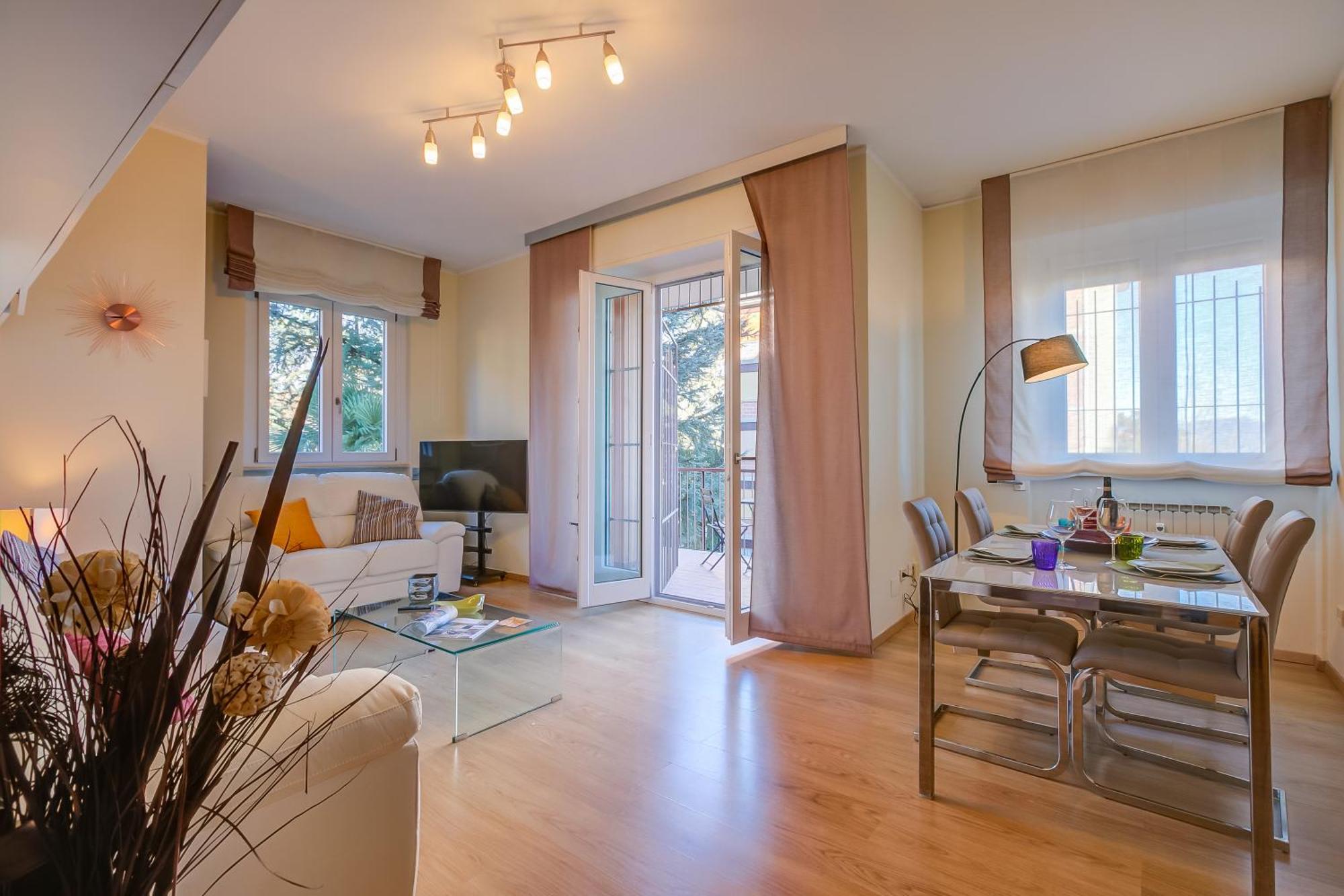 Alelu Classy And Chic Center - Happy Apartment *